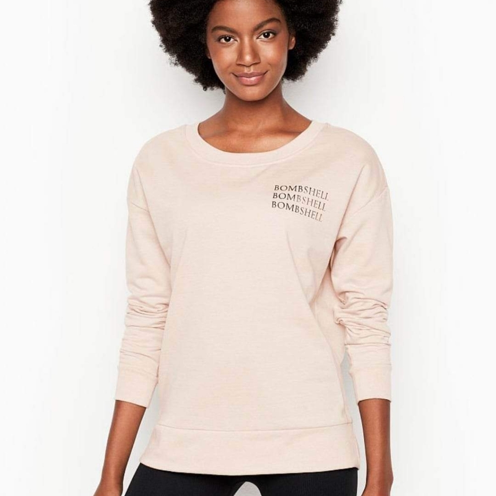 Victoria secret Fleece Crewneck Size Medium NIP - Picture 2 of 11